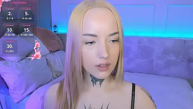 MarquiseMuse online show from February 15, 2026, 7:51 am