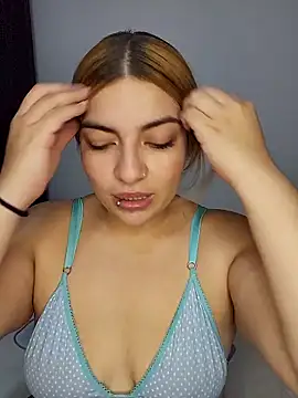 mila curvy online show from November 28, 2025, 10:23 pm