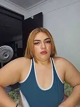 mila curvy online show from January 14, 2026, 6:30 am