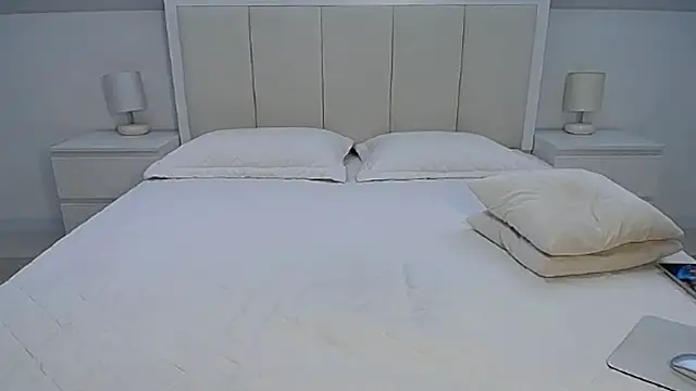 Milena29 online show from November 6, 2025, 6:03 am