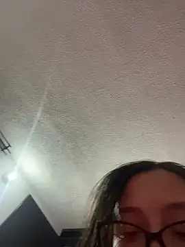 LyaRose online show from December 17, 2025, 11:33 pm