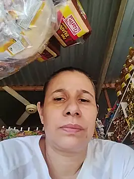Snapshot of MIA-LARIOS chatting on June 17, 2026, 3:35 pm MIA-LARIOS online show from June 17, 2026, 3:35 pm