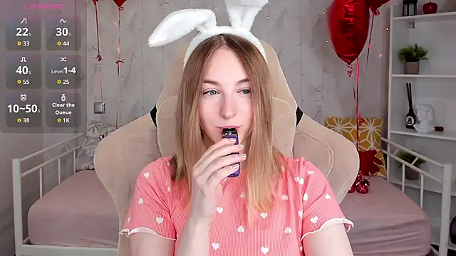 Snapshot of Shy_Polly chatting on February 14, 2026, 12:07 am Shy Polly online show from February 14, 2026, 12:07 am