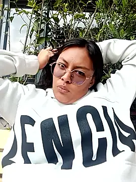 Chantal sex22 online show from December 22, 2025, 5:43 pm