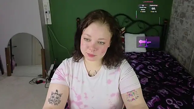 Snapshot of Vlada_vv chatting on June 3, 2026, 4:26 am Vlada vv online show from June 3, 2026, 4:26 am