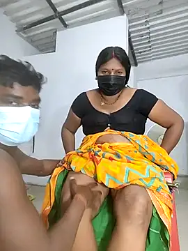 Snapshot of Desicouple1706 chatting on January 13, 2026, 5:18 pm Desicouple1706 online show from January 13, 2026, 5:18 pm