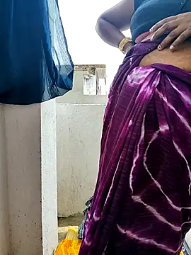 Snapshot of Desicouple1706 chatting on February 24, 2026, 5:38 am Desicouple1706 online show from February 24, 2026, 5:38 am