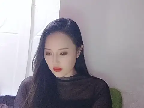 A-Emilyy online show from November 29, 2025, 1:47 pm