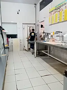 RobertoLuiz84 online show from April 22, 2026, 1:23 pm