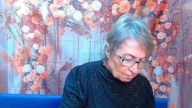 OlgaLuck online show from November 28, 2025, 6:27 am