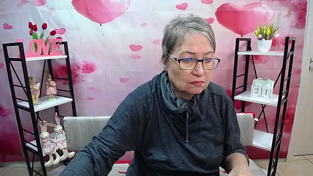 OlgaLuck online show from April 21, 2026, 5:03 am