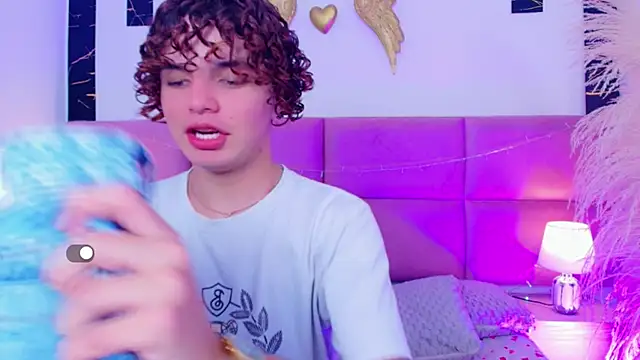 Skyee angel online show from January 14, 2026, 7:52 pm