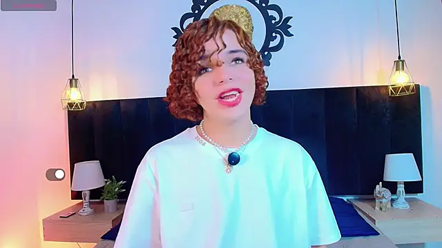 Snapshot of Skyee_angel chatting on April 17, 2026, 8:01 pm Skyee angel online show from April 17, 2026, 8:01 pm