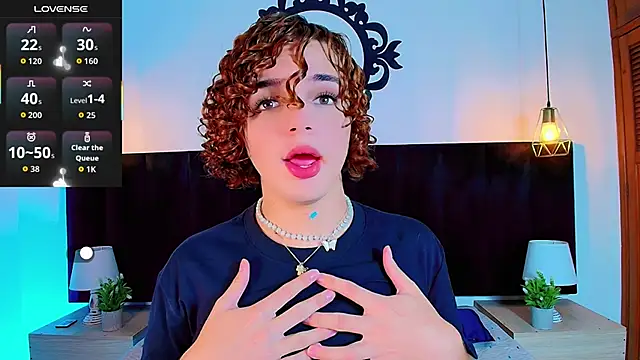 Snapshot of Skyee_angel chatting on May 12, 2026, 7:33 pm Skyee angel online show from May 12, 2026, 7:33 pm