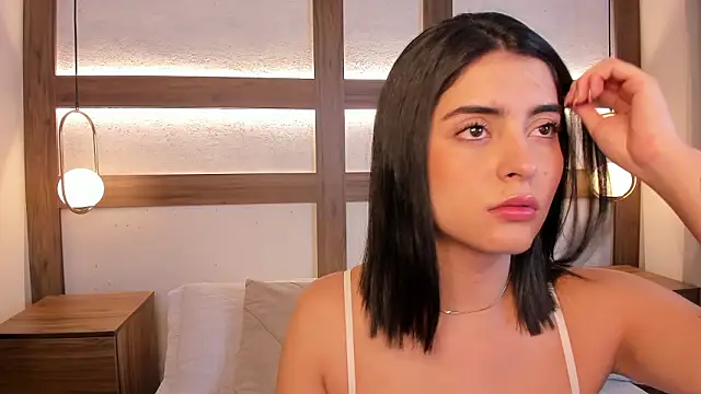 SarhaVega online show from March 12, 2026, 12:22 pm