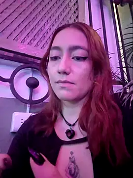 Eveeelyn25 online show from December 20, 2025, 1:56 am