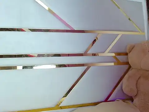 Snapshot of emiirosse chatting on December 17, 2025, 2:06 am emiirosse online show from December 17, 2025, 2:06 am