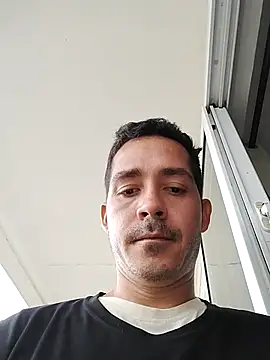 Logan hetero1 online show from December 3, 2025, 8:07 pm