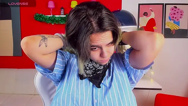 Snapshot of LiraBelle chatting on December 19, 2025, 3:13 am LiraBelle online show from December 19, 2025, 3:13 am