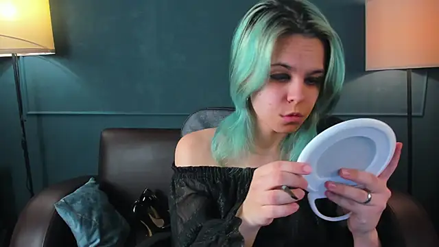 Snapshot of LiraBelle chatting on February 27, 2026, 3:17 am LiraBelle online show from February 27, 2026, 3:17 am