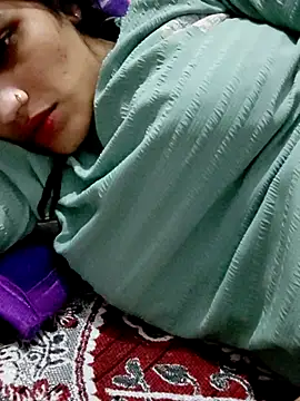 Hot hania online show from November 27, 2025, 4:42 pm