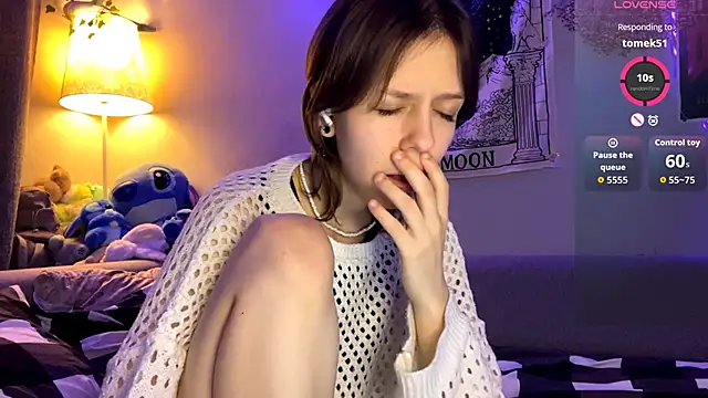 FairyLuna online show from November 28, 2025, 11:07 pm