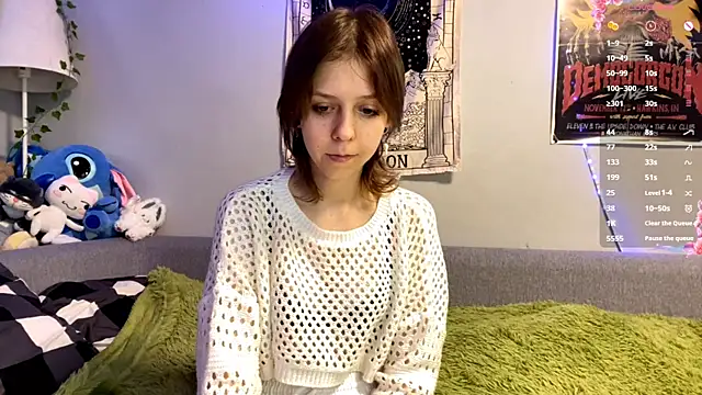 Snapshot of FairyLuna chatting on December 18, 2025, 9:37 am FairyLuna online show from December 18, 2025, 9:37 am