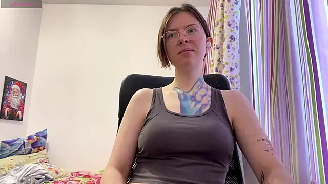 FiorettaFen online show from November 25, 2025, 7:08 am