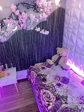 Kitty Bms  online show from December 13, 2025, 7:53 pm