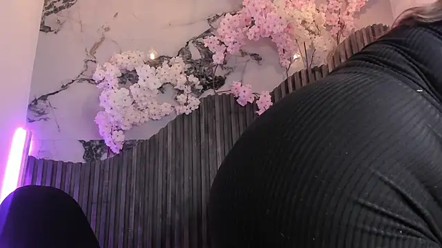 Kitty Bms  online show from February 11, 2026, 2:05 am