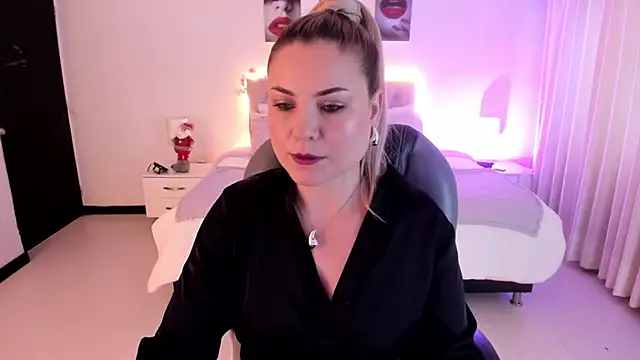 Violeta Hotter online show from December 4, 2025, 11:08 am