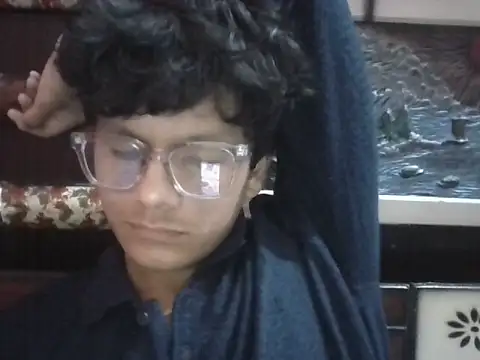 maskedman699 online show from November 28, 2025, 5:54 am