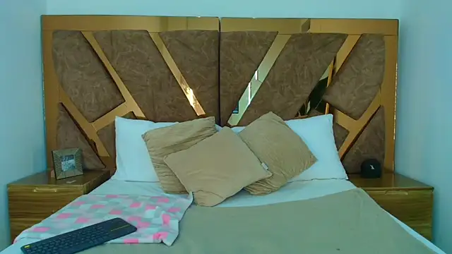 princess deimos   online show from February 11, 2026, 1:16 pm