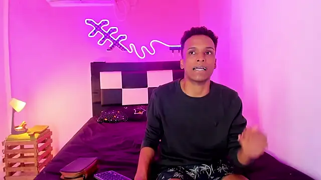 Black Guys Pervert  online show from November 29, 2025, 11:35 am