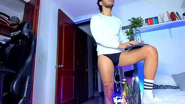 JotaCeliz online show from January 6, 2026, 12:03 am