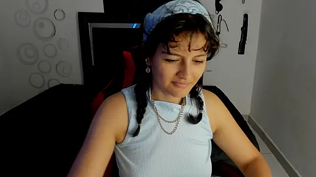 Snapshot of Mia_and_Kenai chatting on December 1, 2025, 12:32 pm Mia and Kenai online show from December 1, 2025, 12:32 pm