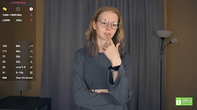 ToyaPletz online show from December 19, 2025, 6:15 pm