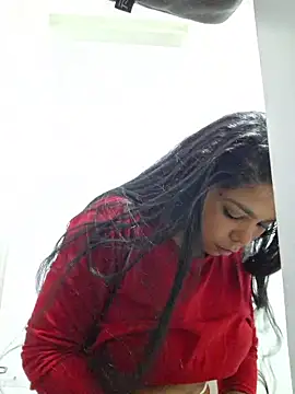 Snapshot of Mia_Rosex chatting on December 21, 2025, 10:50 pm Mia Rosex online show from December 21, 2025, 10:50 pm