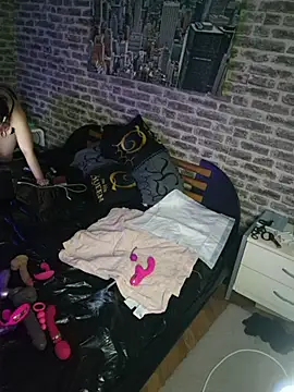 SquirtPassion1995 online show from February 22, 2026, 12:34 am