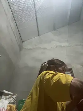 meganmeo online show from April 5, 2026, 2:25 pm