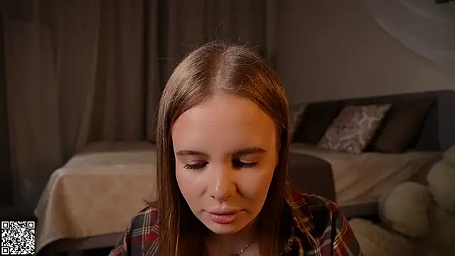 Snapshot of iamclaire chatting on November 30, 2025, 8:35 pm iamclaire online show from November 30, 2025, 8:35 pm