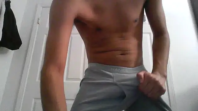 latinman7944 online show from February 1, 2026, 7:40 am