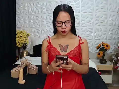 TransGoddessSofia online show from December 15, 2025, 9:46 am