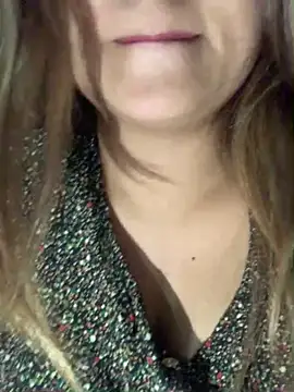 Snapshot of hotladki5 chatting on December 5, 2025, 11:19 am hotladki5 online show from December 5, 2025, 11:19 am