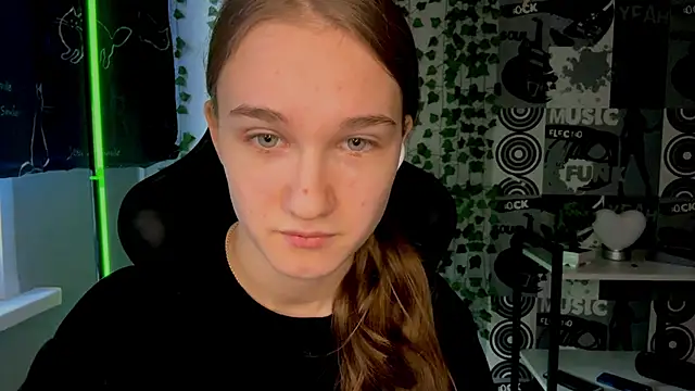 helgicuteness online show from February 15, 2026, 11:41 am