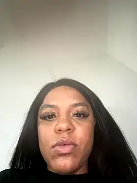 Snapshot of xoeewinters chatting on November 29, 2025, 2:53 pm xoeewinters online show from November 29, 2025, 2:53 pm