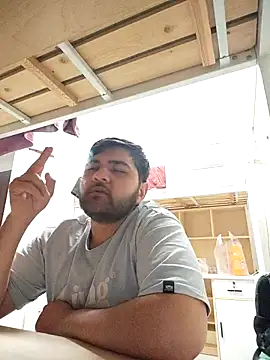 Snapshot of Koma001 chatting on November 26, 2025, 6:09 pm Koma001 online show from November 26, 2025, 6:09 pm