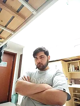 Snapshot of Koma001 chatting on March 3, 2026, 1:06 pm Koma001 online show from March 3, 2026, 1:06 pm