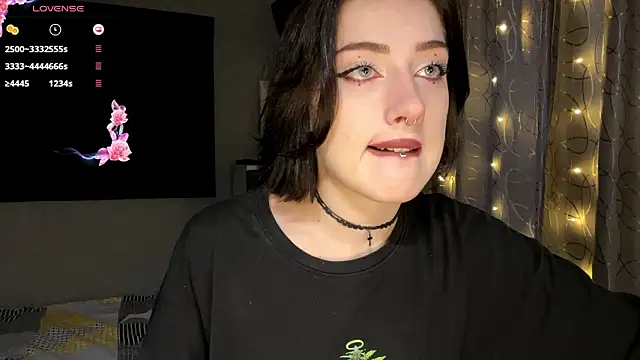 Meowluly online show from February 11, 2026, 11:54 pm