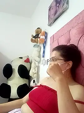 dulcecielo  online show from January 8, 2026, 12:13 am